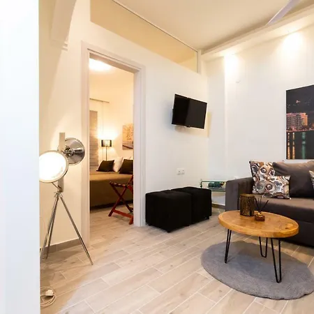Apartment F & B Collection - For 4 *