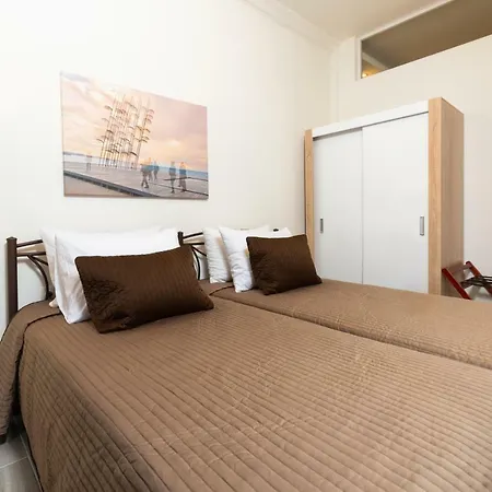 F & B Collection - For 4 Apartment