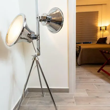 Apartment F & B Collection - For 4 *
